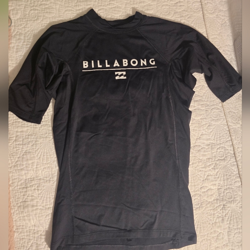 Billabong Men's Black Short Sleeve Rash Guard